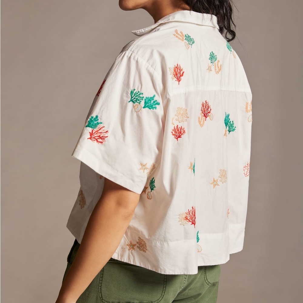 ✨ Anthropologie Cropped Surf Shirt Sz L - Picture 2 of 7